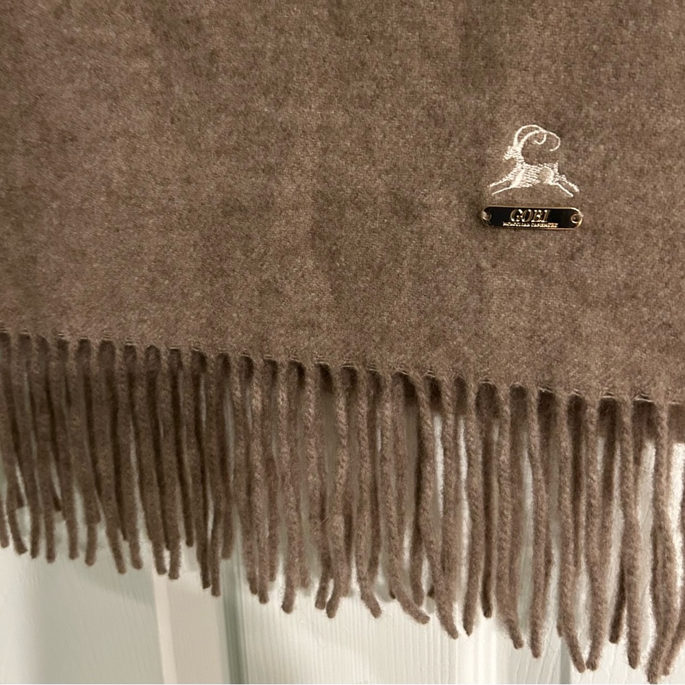 Gobi Mongolian Organic Cashmere Fringed Scarf - Picture 3 of 8